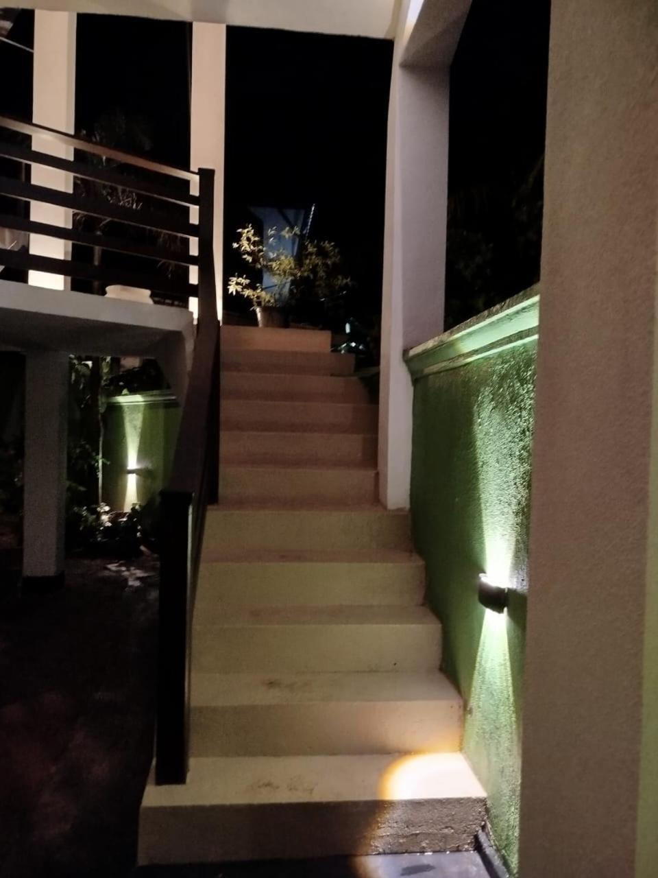 Siyon Yula - Guest House Hikkaduwa Buitenkant foto