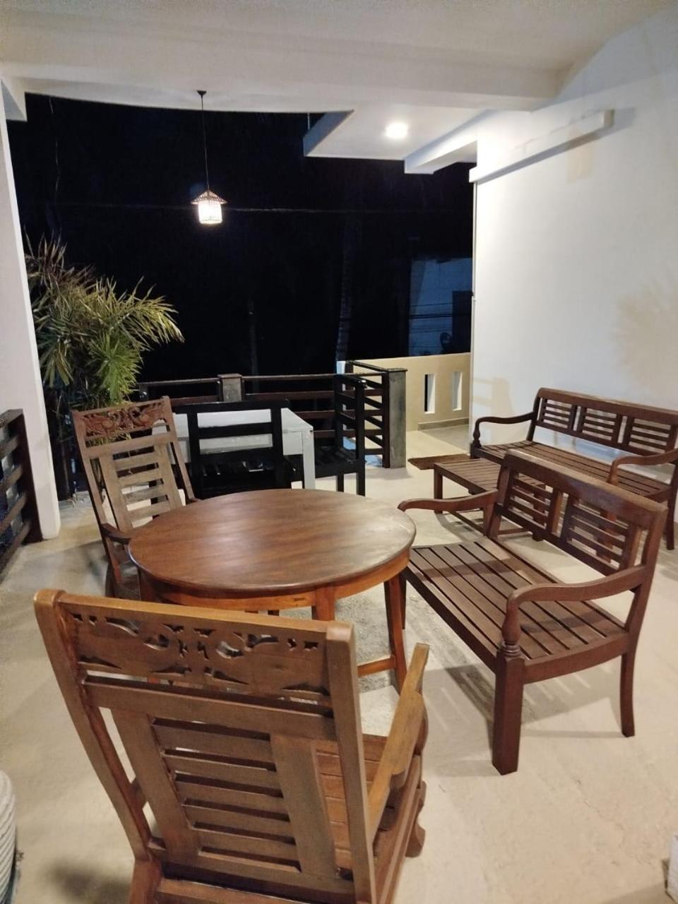 Siyon Yula - Guest House Hikkaduwa Buitenkant foto