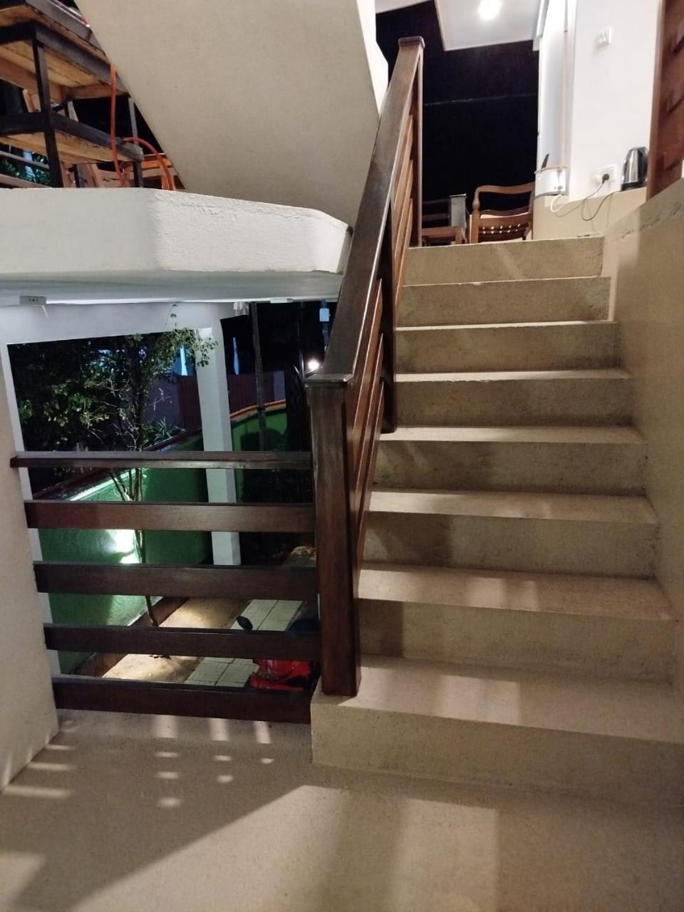 Siyon Yula - Guest House Hikkaduwa Buitenkant foto