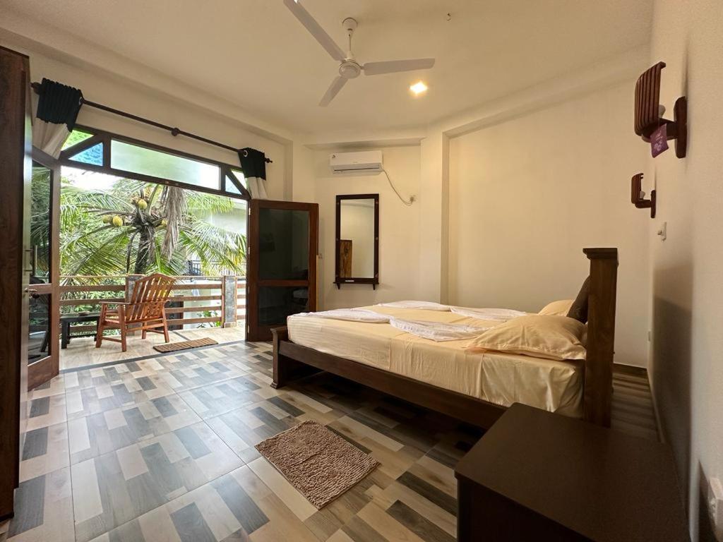 Siyon Yula - Guest House Hikkaduwa Buitenkant foto
