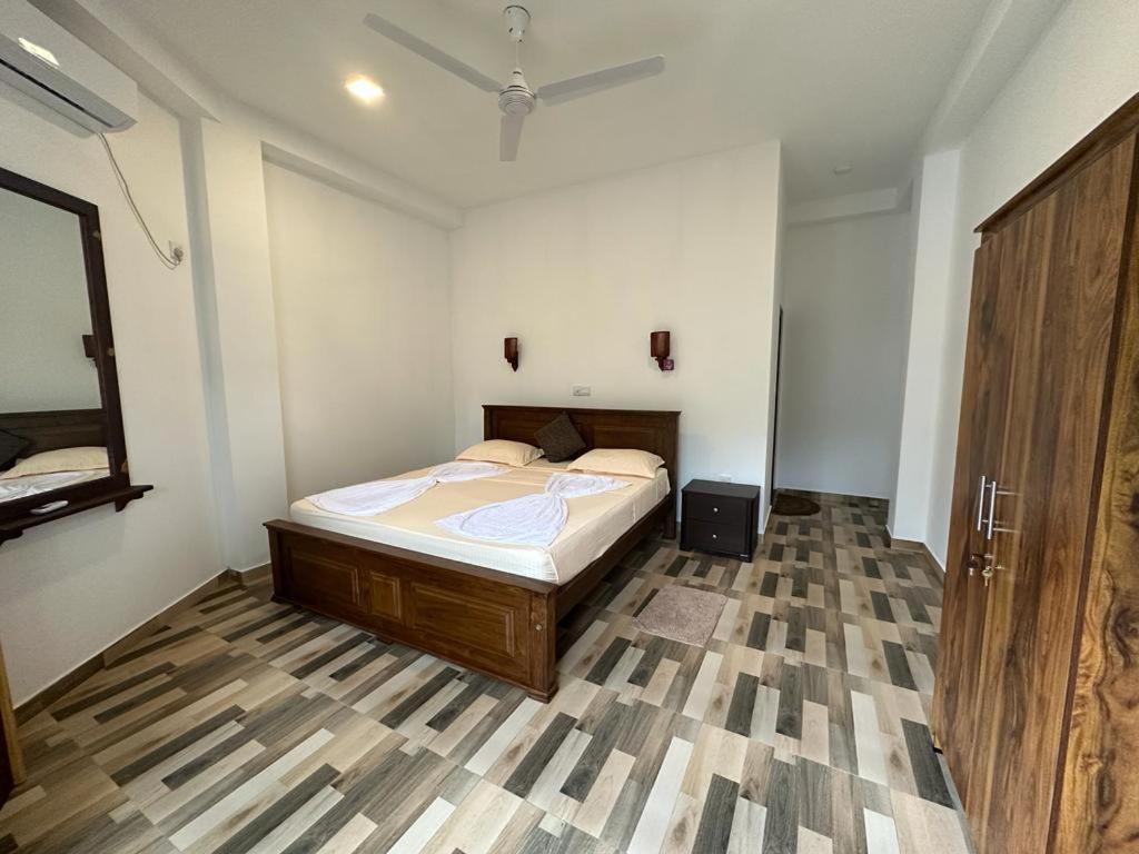 Siyon Yula - Guest House Hikkaduwa Buitenkant foto